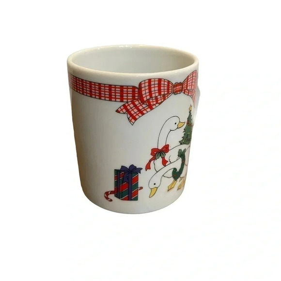 Anchor Hocking Vintage Christmas 10oz Coffee Tea Mug Plaid Ribbon Geese Tree - Picture 2 of 8